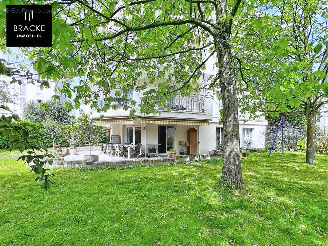 Appartement à LA GARENNE-COLOMBES