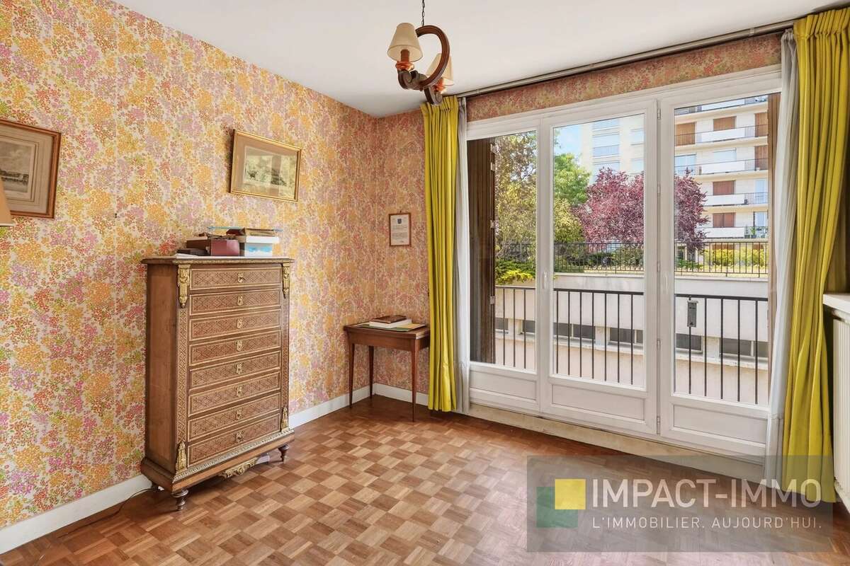 Appartement à COURBEVOIE