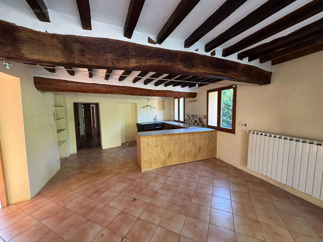 Maison à PERNES-LES-FONTAINES