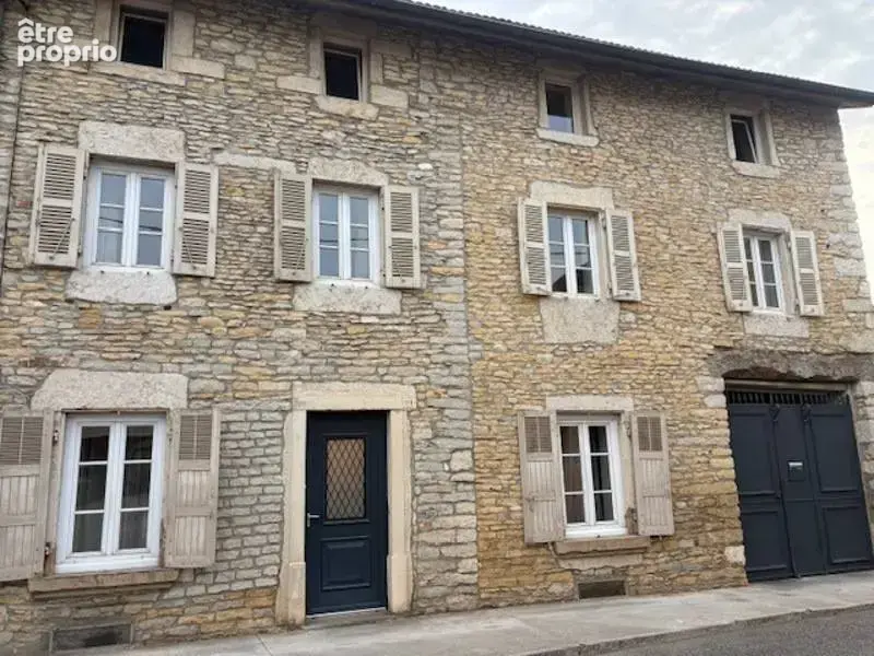 Maison à MONTALIEU-VERCIEU