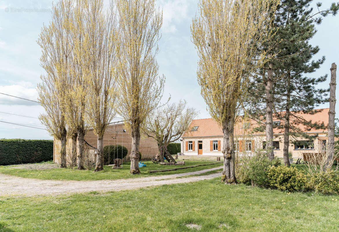 Maison à SAINTE-MARIE-KERQUE