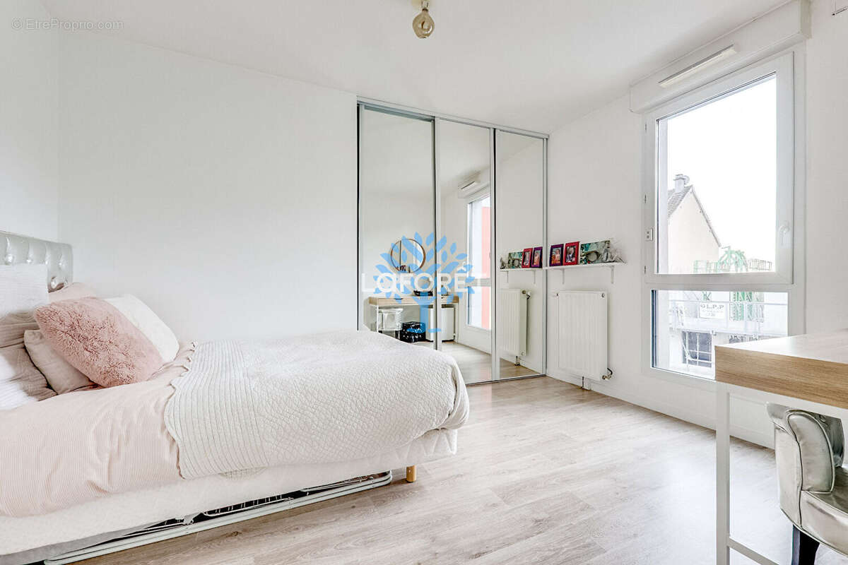 Appartement à LES LILAS