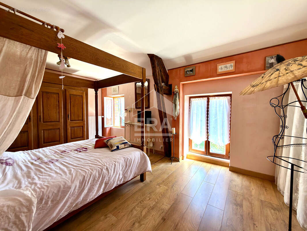 Maison à EGREVILLE