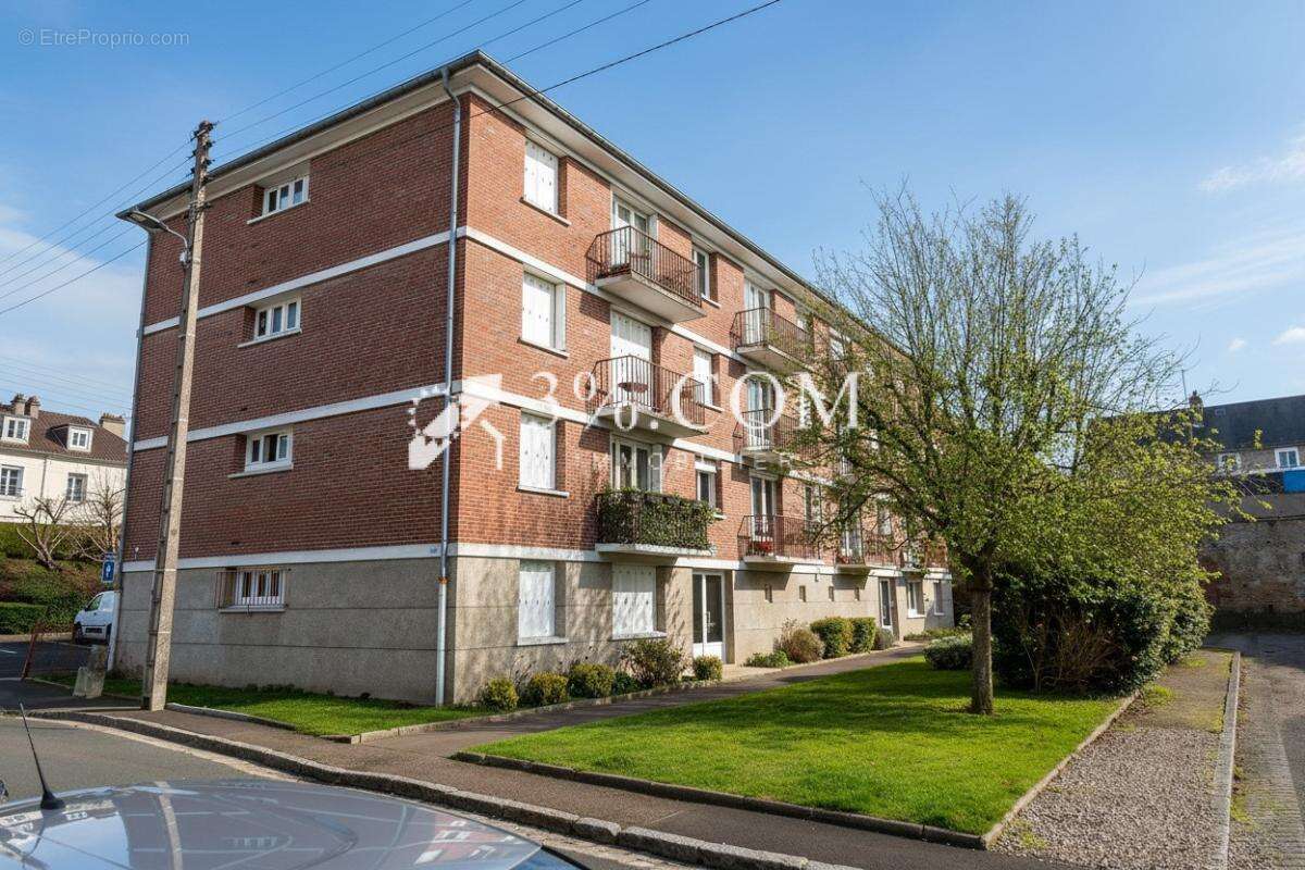 Appartement à NEUFCHATEL-EN-BRAY
