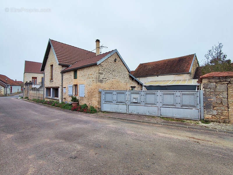 Maison de caractère – 319 m² – 10 chambres – Villaines-en-Duesmois (Côte-d’Or) - photo 12
