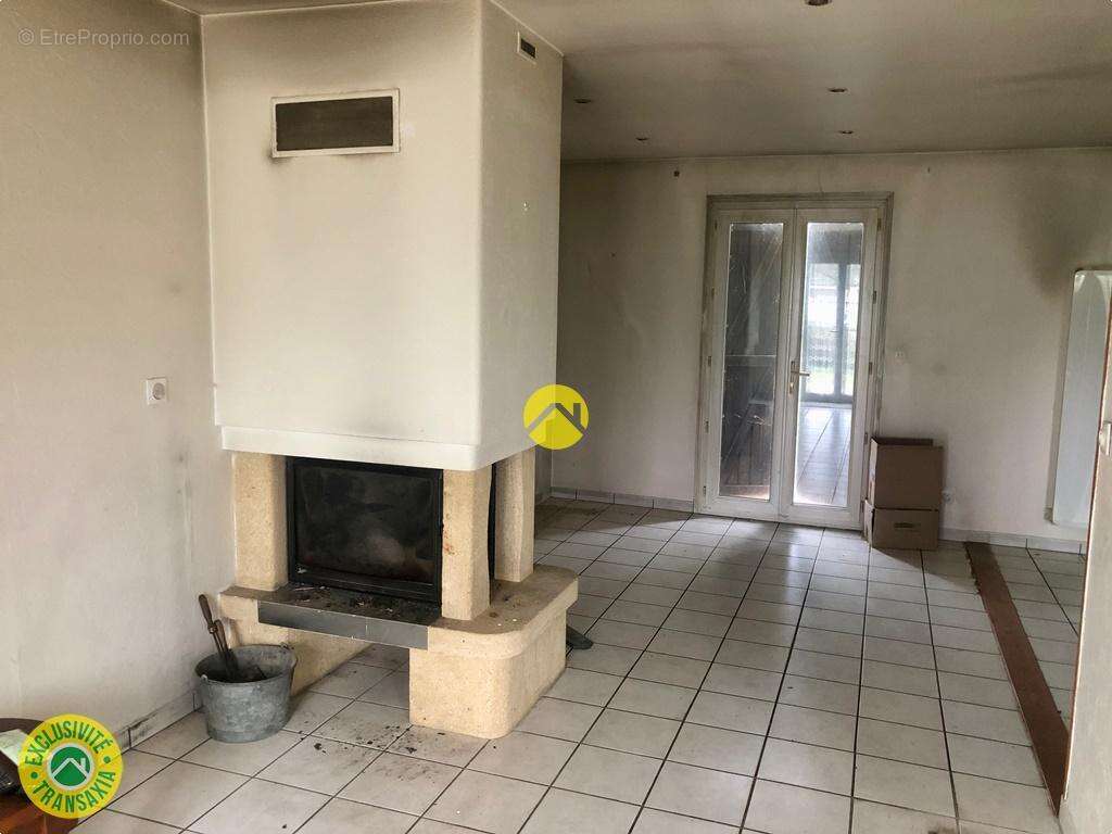 Maison à SURY-PRES-LERE