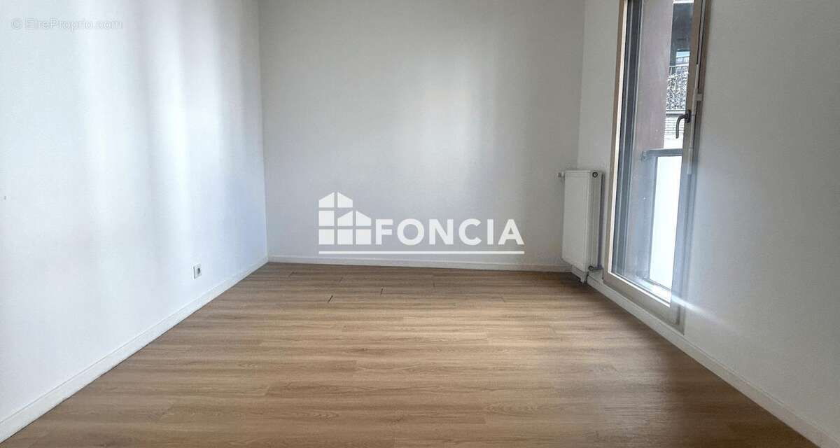 Appartement à COLOMBES