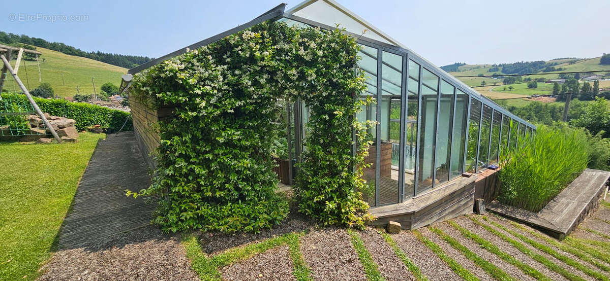 Maison à SAINT-VICTOR-SUR-RHINS