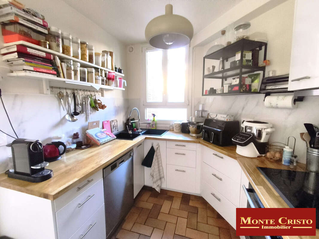 cuisine équipée - Appartement à VERSAILLES