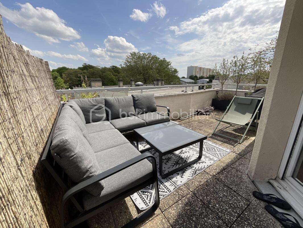Appartement à FRESNES