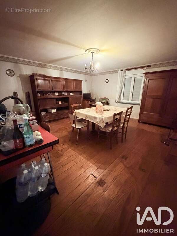 Maison 180 m² à Verny  - photo 2