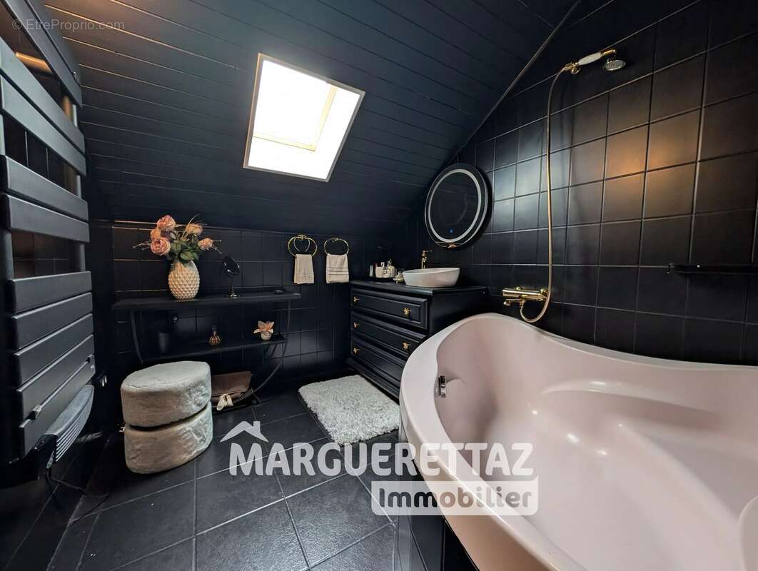 Appartement à SAINT-JEOIRE