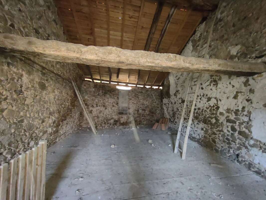 Maison à CONFOLENS