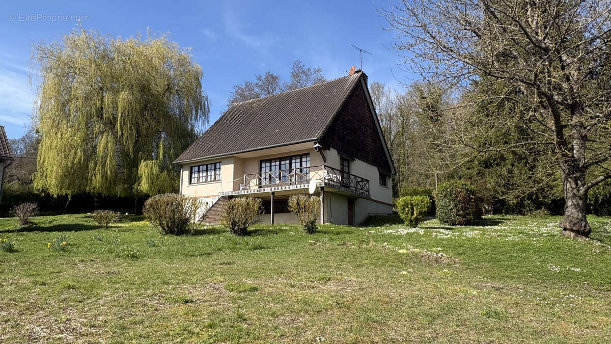 Maison à CIRES-LES-MELLO