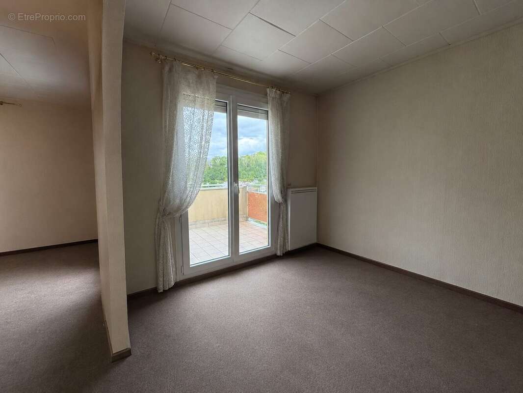 Appartement à CHARLEVILLE-MEZIERES