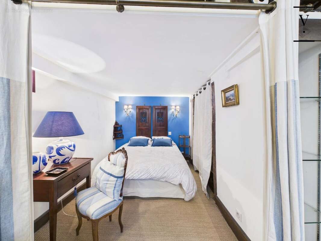 Appartement à PARIS-5E