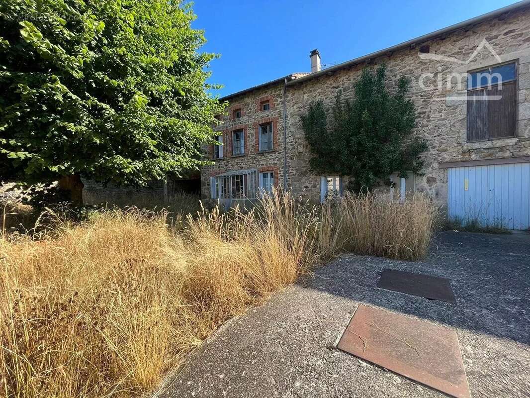 Maison à SAINT-BONNET-LE-CHATEAU