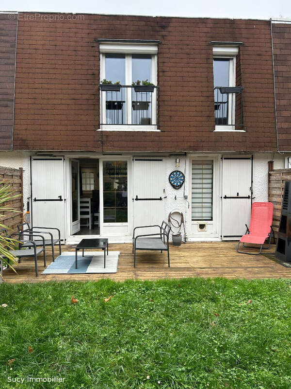 Maison à LA QUEUE-EN-BRIE