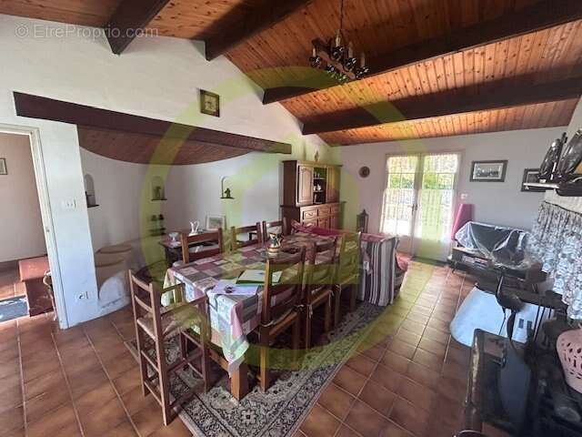 Maison à LE PERRIER