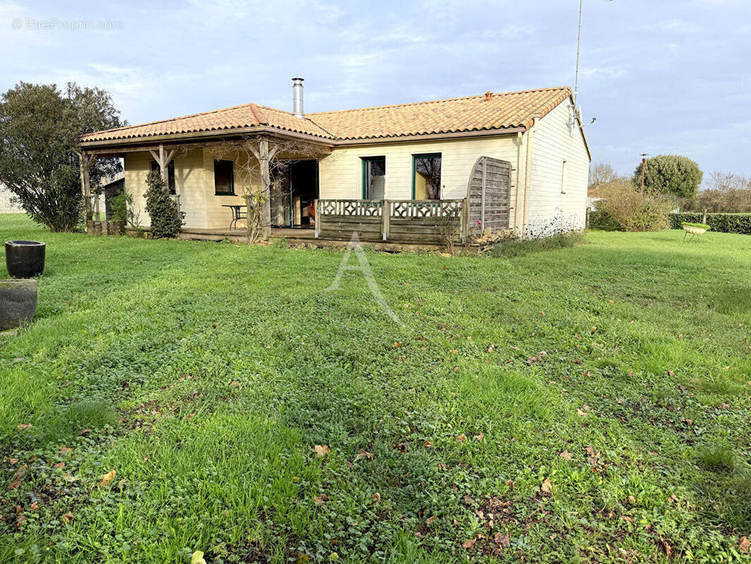 Maison à SAINT-BENOIST-SUR-MER