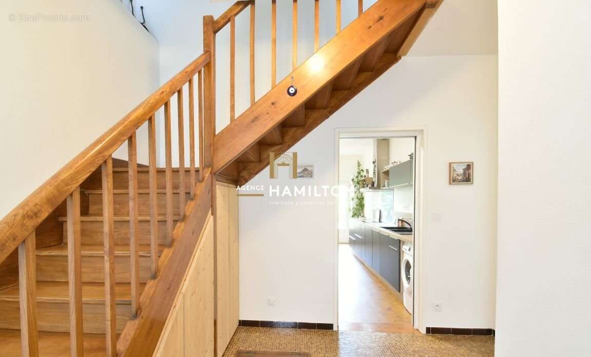 Boutique-atelier avec maison et jardin attenants et gite independant - photo 8