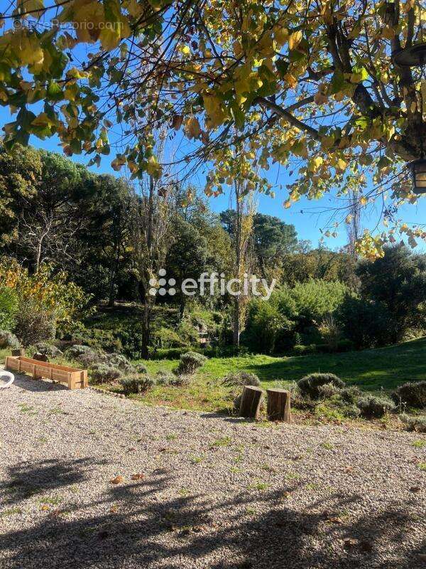 Maison à LA GARDE-FREINET