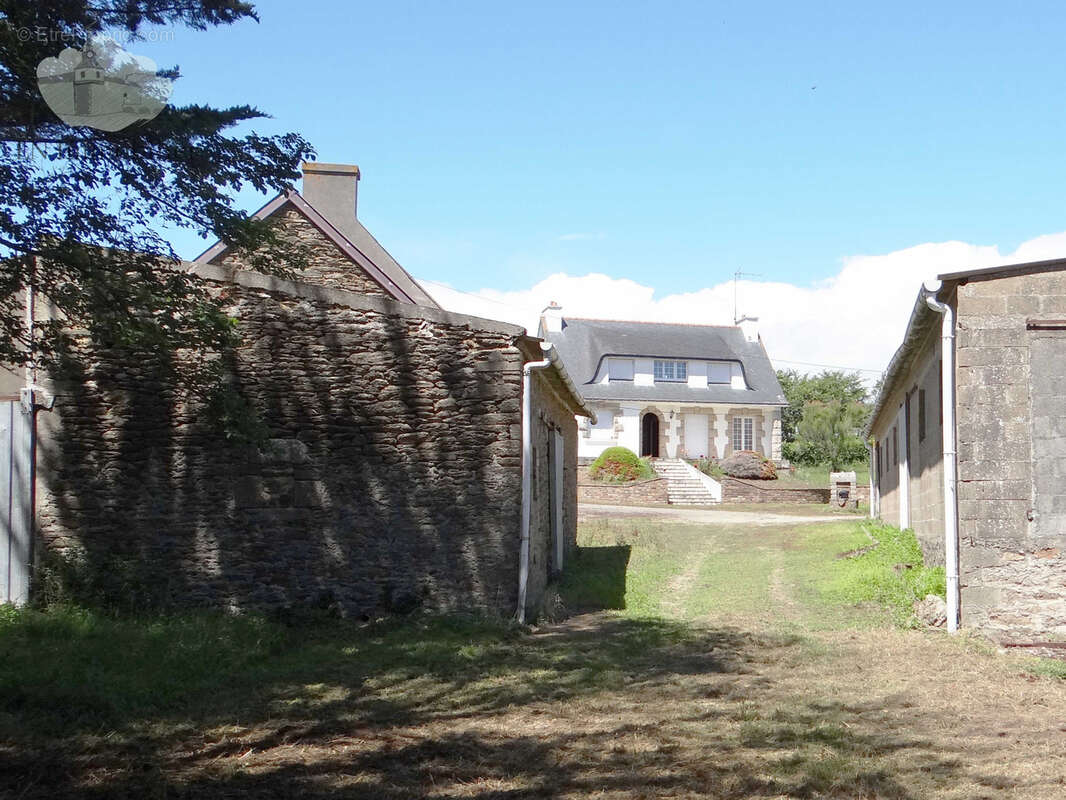 Propriété de caractère - vue mer - doëlan 225 m2 - photo 3