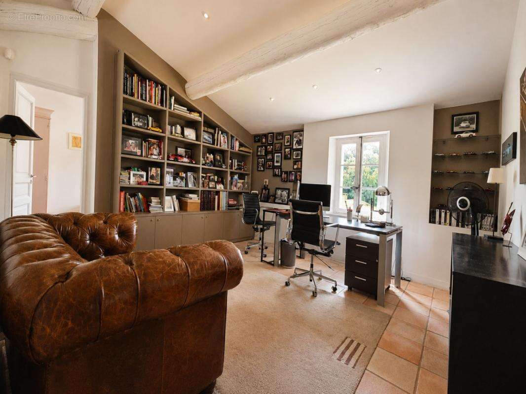 Maison - Rognes - 250m² - photo 8
