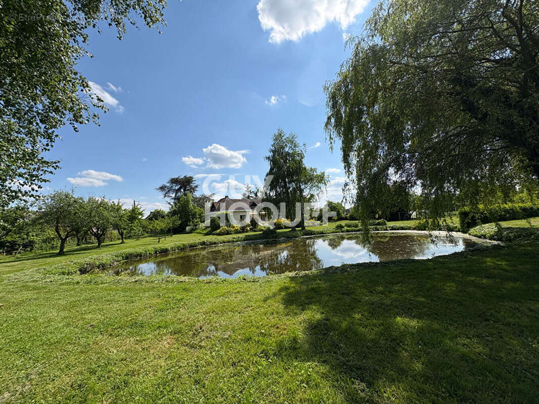 Maison à SAINT-DENIS-LES-PONTS