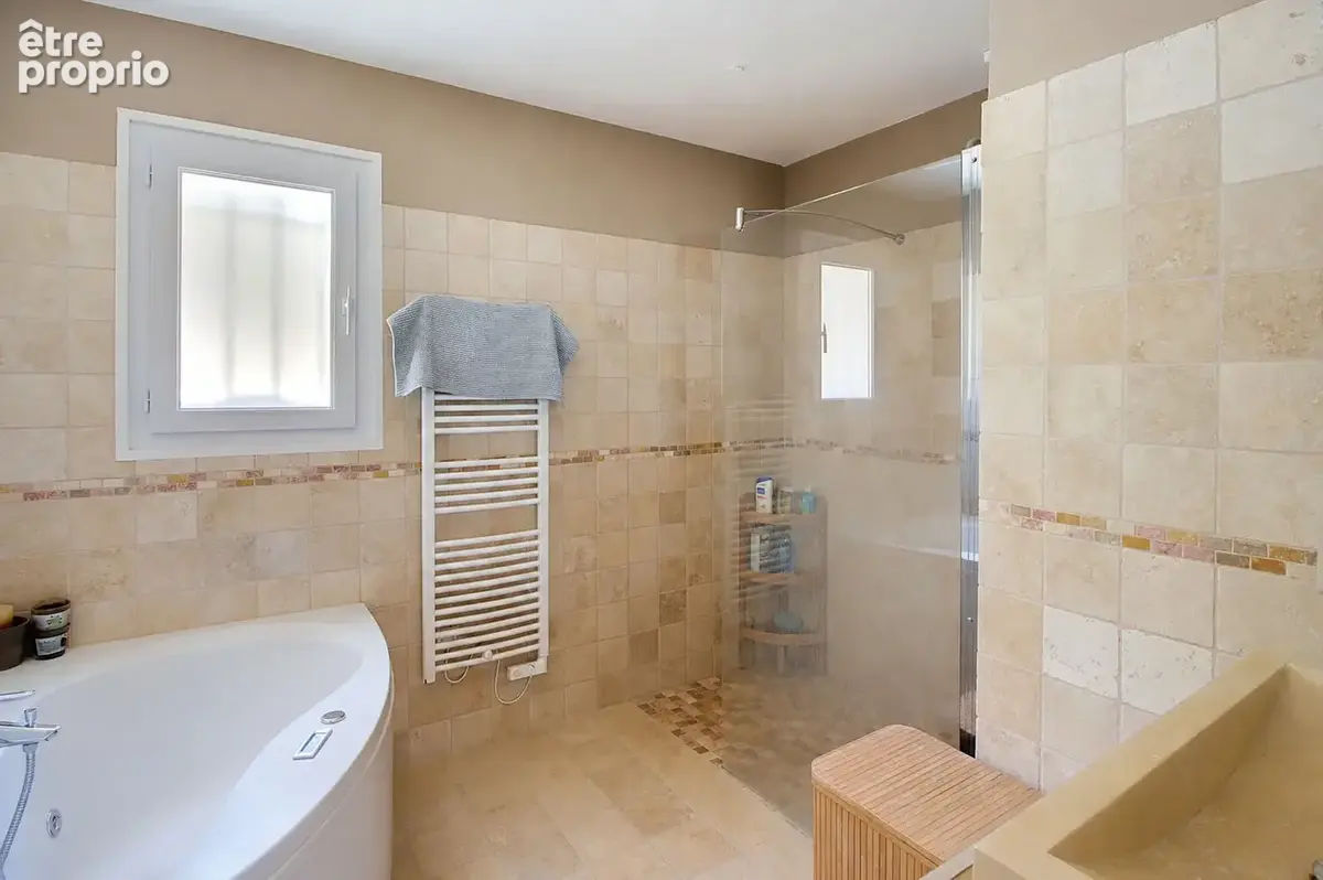 A vendre ! exclusivité a lorgues ! maison  5 pieces de plain-pied  de 88m² sur 1 250 m² de terrain - photo 14