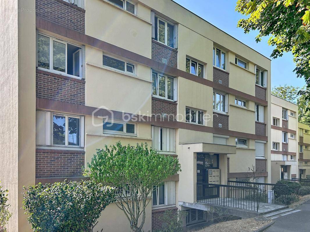 Appartement à CORBEIL-ESSONNES