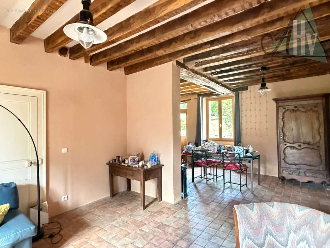 Maison de caractère - 160 m2 - 7 pièces - LONGUEVILLE - photo 9