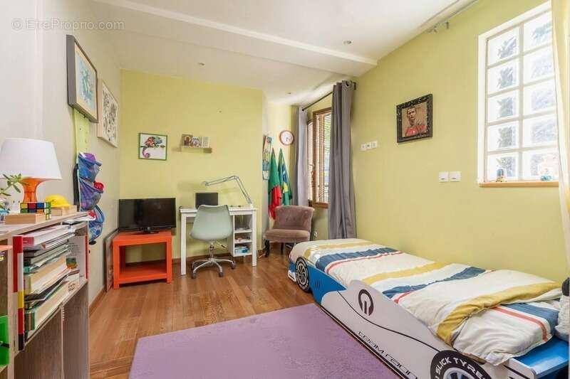 Maison à LE PERREUX-SUR-MARNE