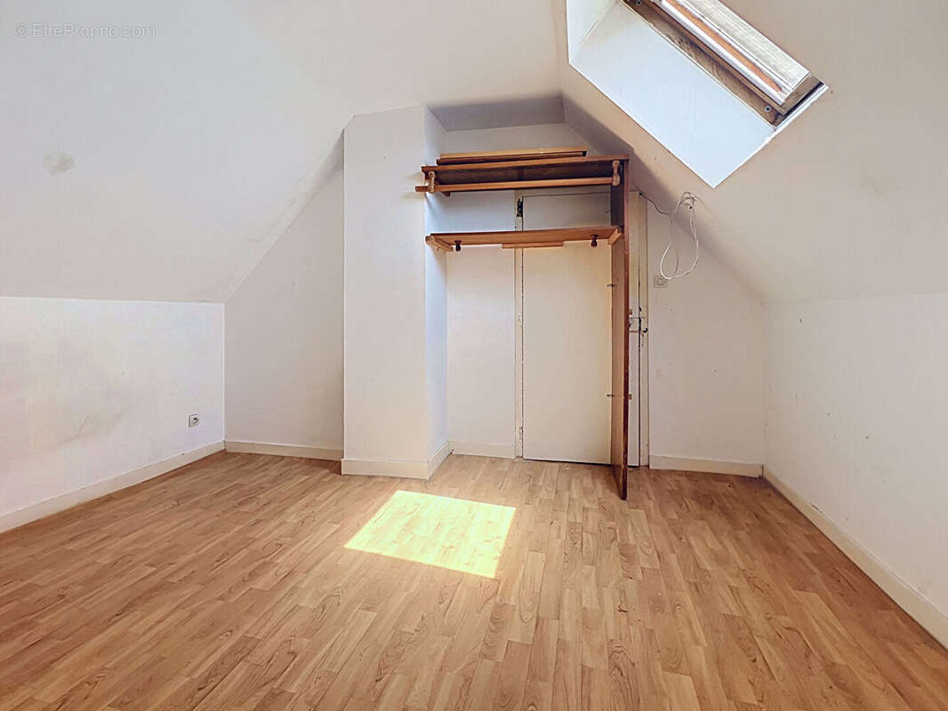 Maison à rénover avec studio indépendant ? Vildé-la-Marine à 100 m de la baie - photo 16