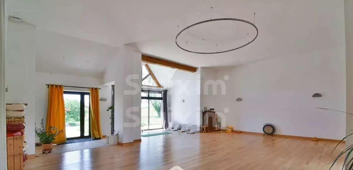 Maison à LONS-LE-SAUNIER