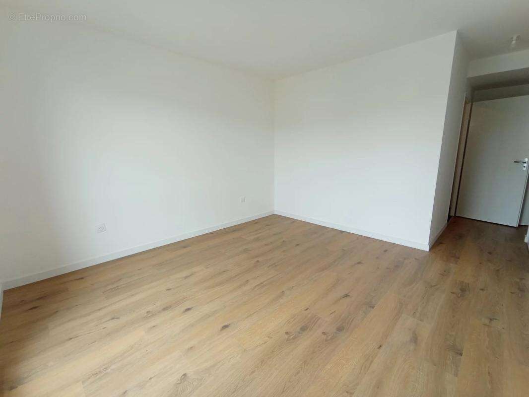 Appartement à BIEVRES