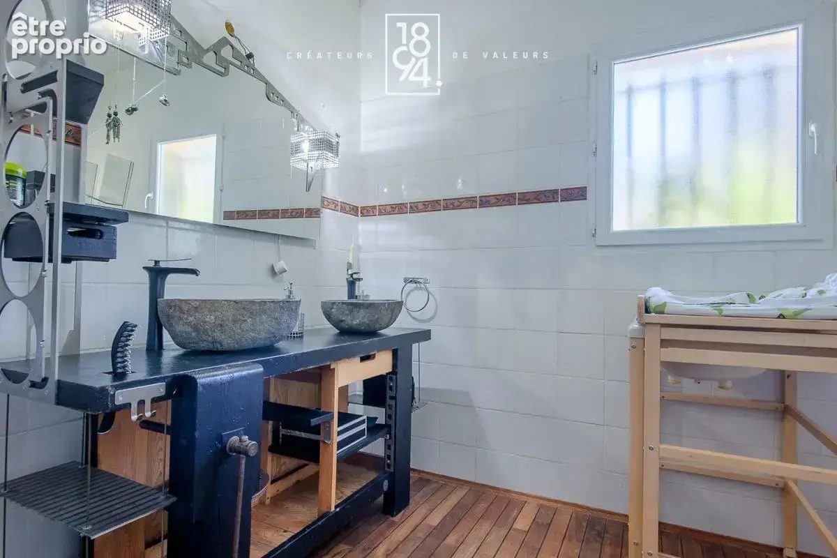 Maison familiale avec dépendance à la bastidonne - photo 12