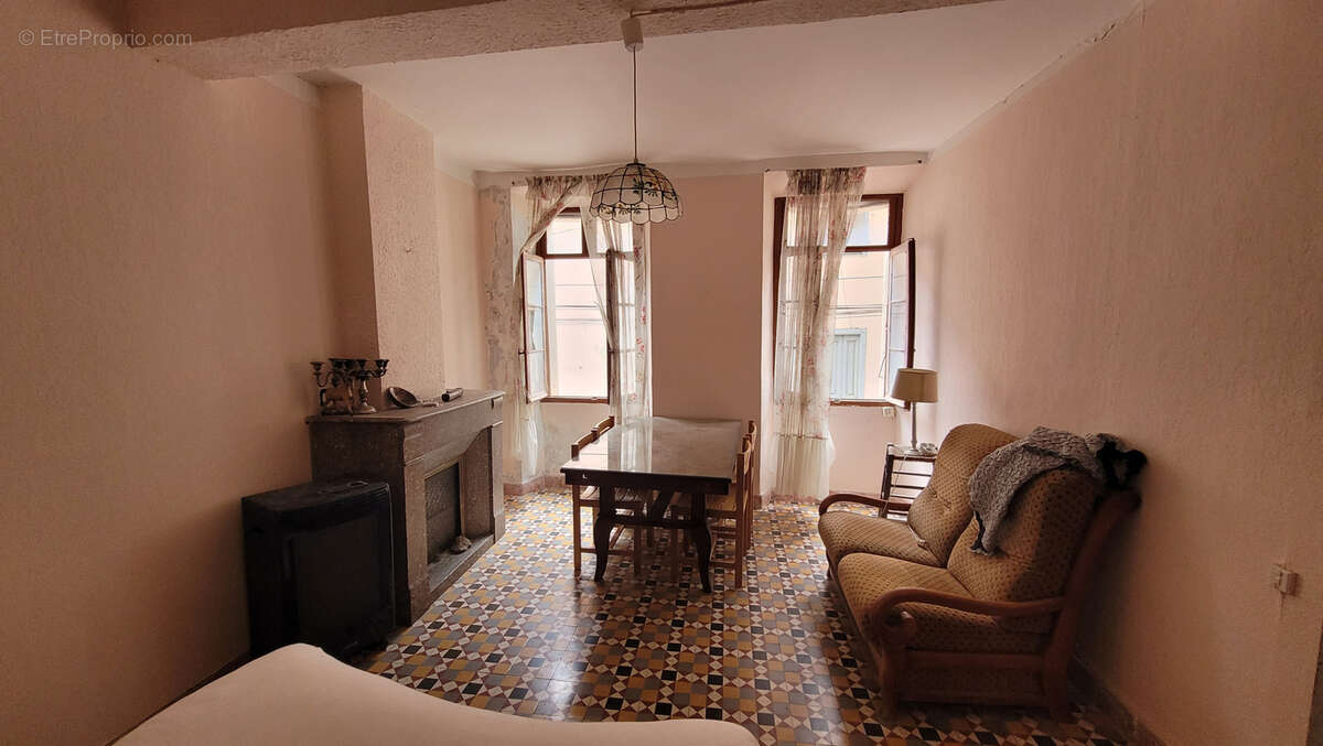 Maison de village en pierre à rénover - 220 m2 à Coustouges - photo 6
