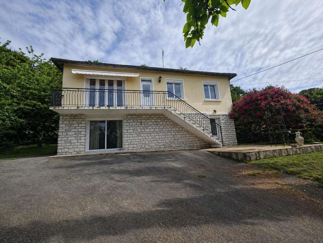 Photo 2 - Maison à NEUVIC