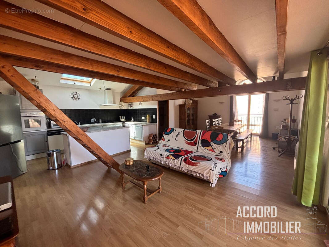 Montady !! Maison de 248m2 composée de 2 appartements avec extérieurs - photo 2
