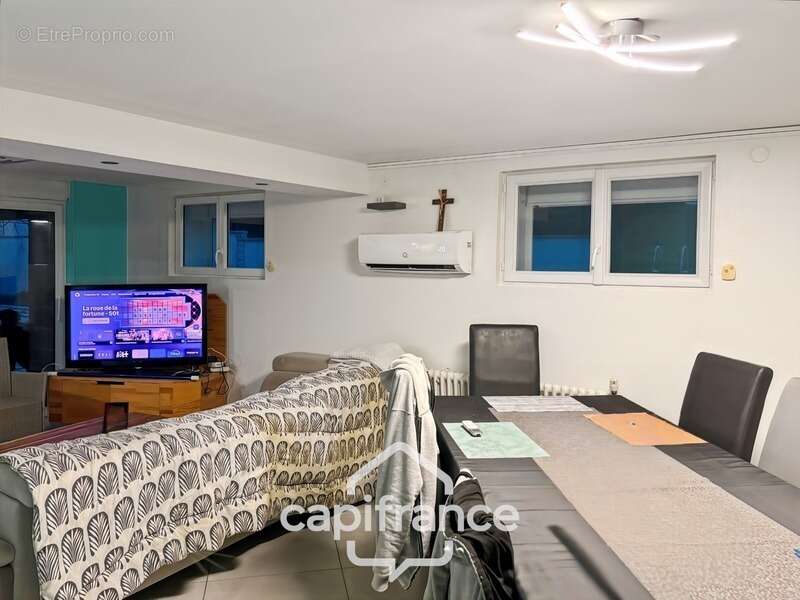 Maison à FONTCOUVERTE