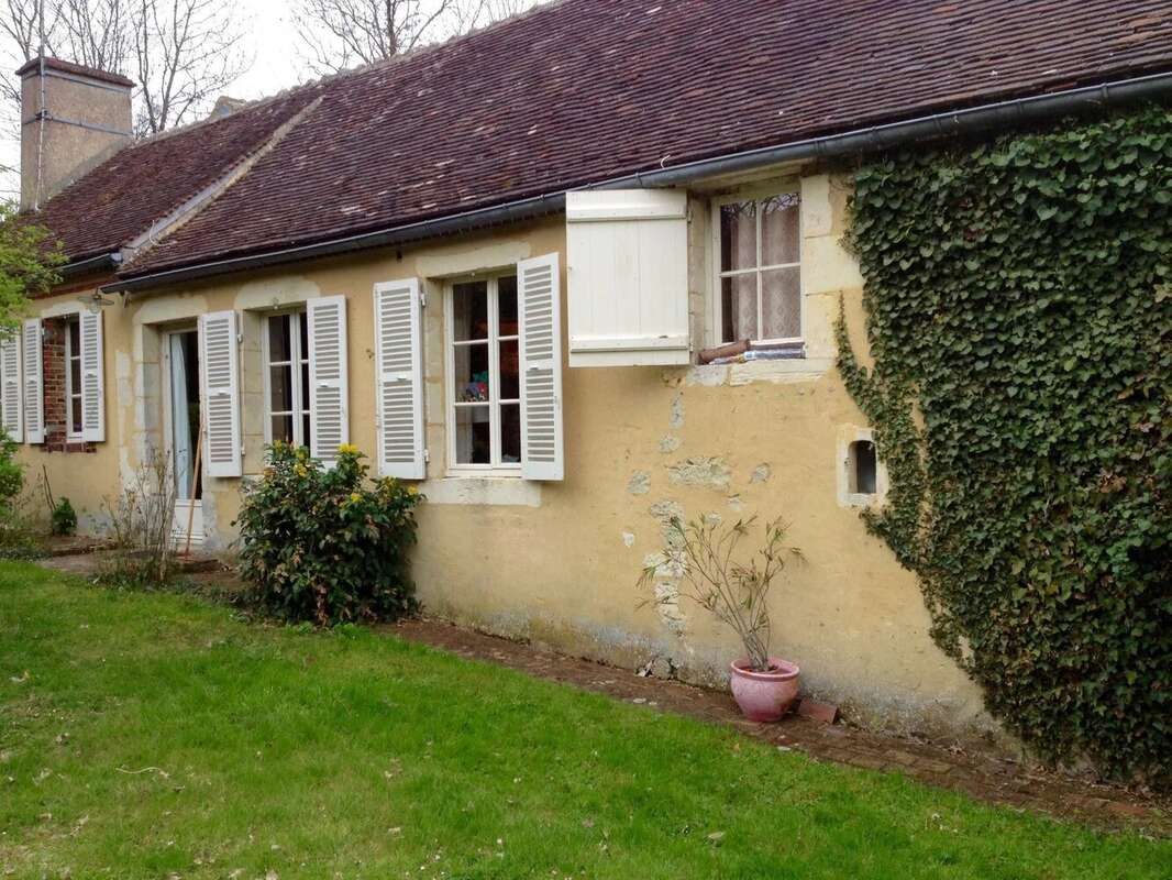 Authentique longère percheronne de caractère – 164 m² habitables – Dépendance de 105 m² – Terrain de 5 000 m² - photo 22