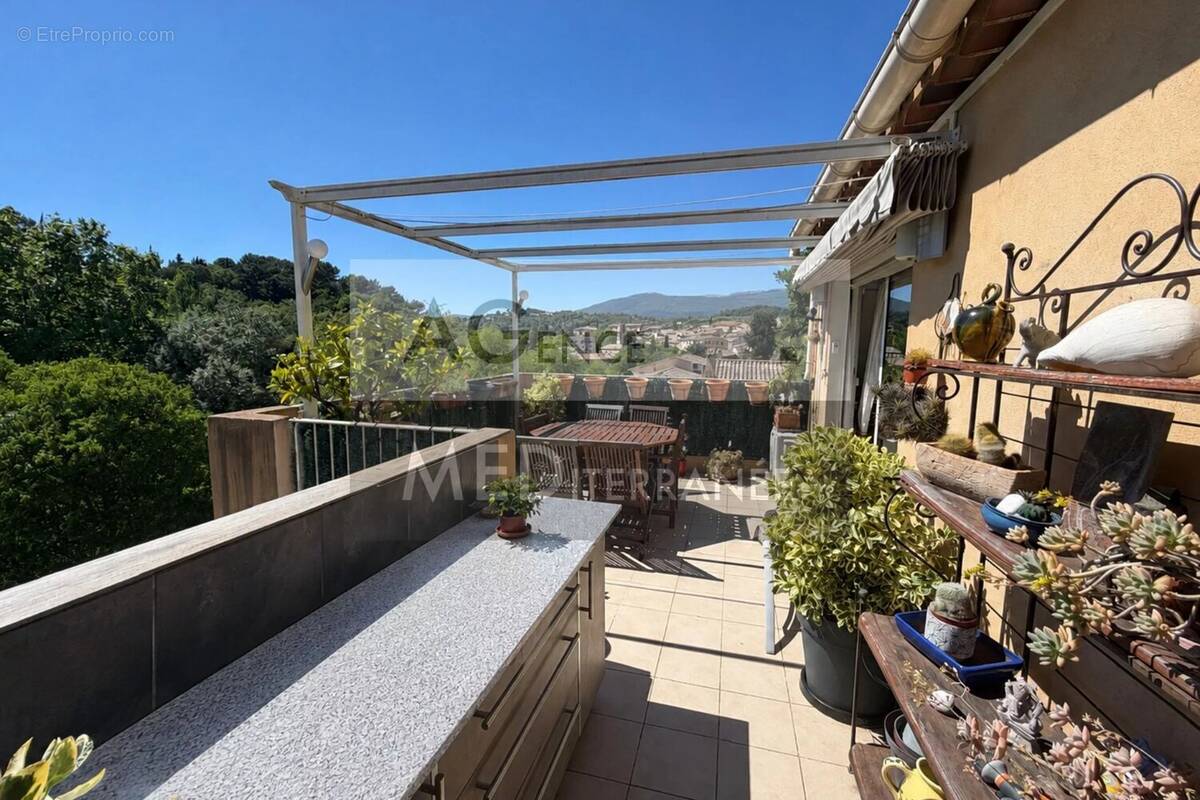 Appartement à VALBONNE