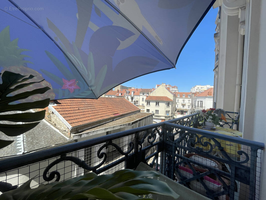 Autre à VICHY
