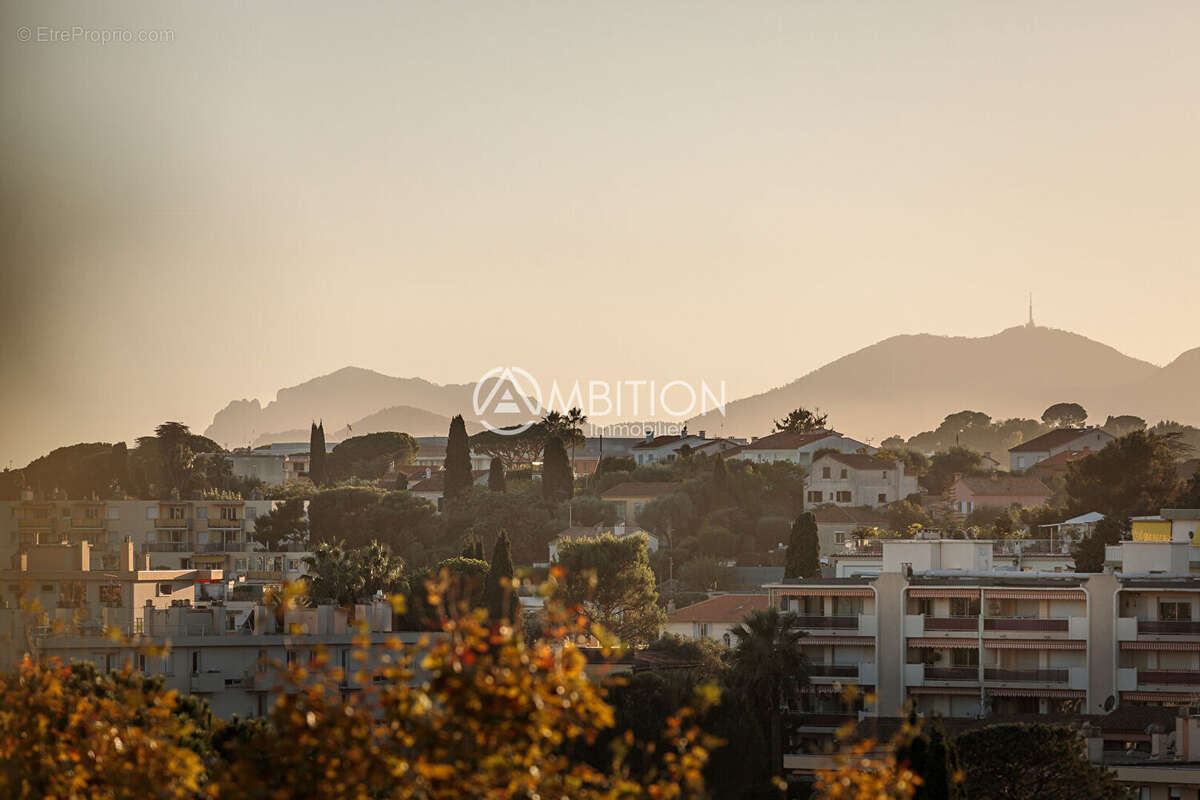 Appartement à LE CANNET