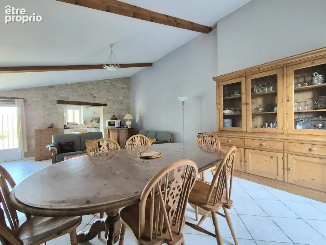 Photo Maison à Sauveterre-De-Guyenne au prix de 235 000€