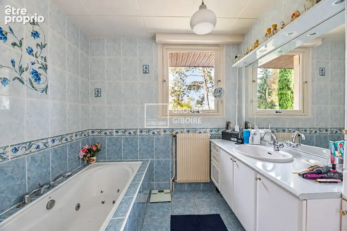 A VENDRE - Agence GIBOIRE de Bruz - Exclusivité - Maison d'architecte de 200 m² au coeur d'un parc paysager de 4 500 m² - Saint  - photo 10