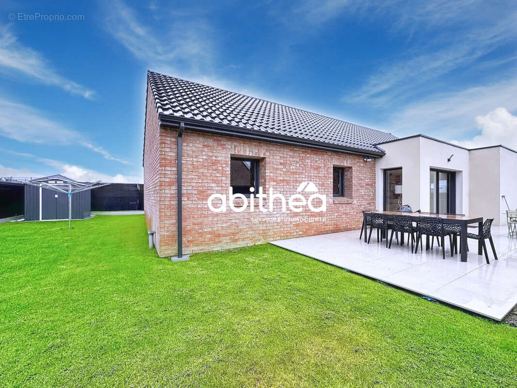 Maison à COURRIERES