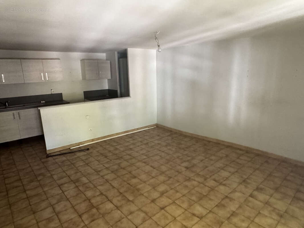 A vendre appartement T3 centre Bourges - photo 4