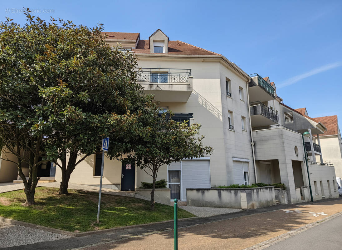 Appartement à MAINVILLIERS
